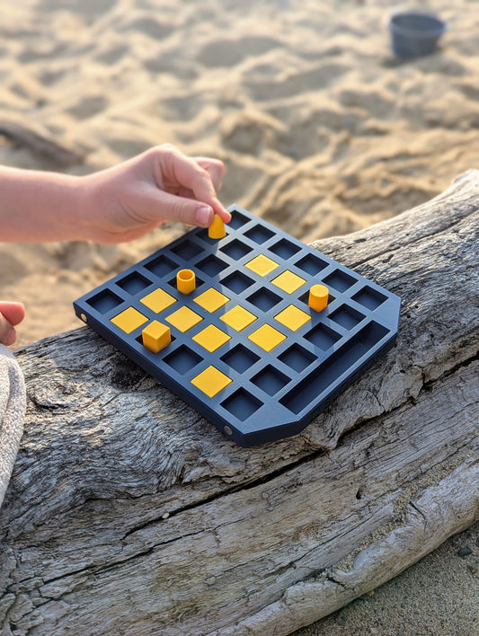 BLOCKOFF Board Game
